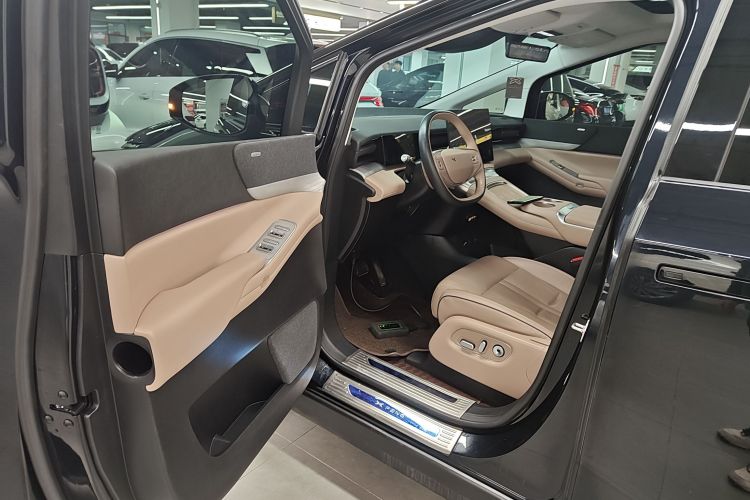 小鹏X9 2024款 702超长续航Pro中控内饰20