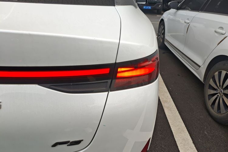 小鹏P5 2023款 智行版车身外观6006