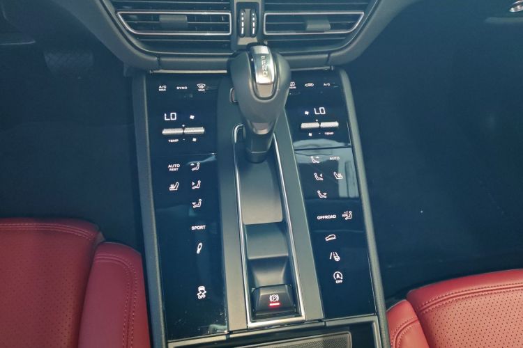 保时捷 2024款 Macan 2.0T中控内饰18