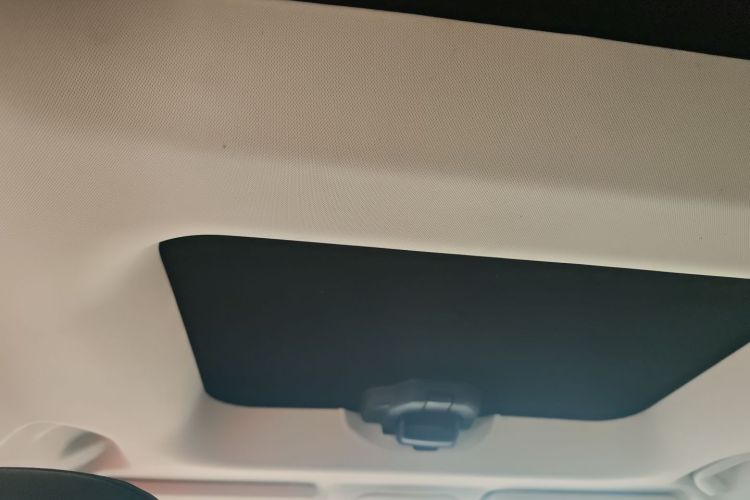 Jeep 自由侠 2017款  180TS 自动四驱全能敞篷版局部细节22