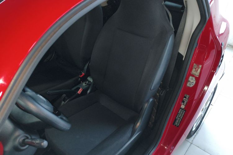 smart fortwo 2018款 1.0L 52千瓦硬顶灵动版 国V中控内饰19