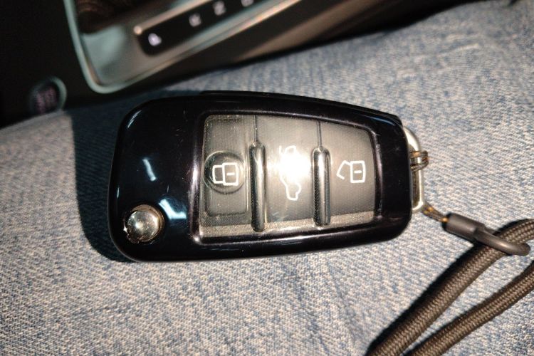 奥迪Q2L 2023款 35TFSI 时尚动感型中控内饰11