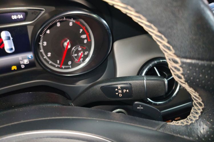 奔驰CLA 2018款 CLA 200 时尚型中控内饰18