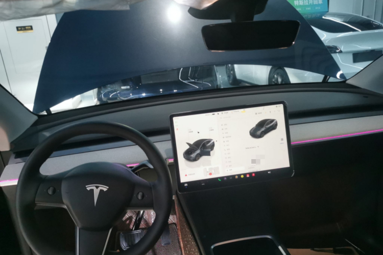 特斯拉 Model Y 2024款 后轮驱动版中控内饰12
