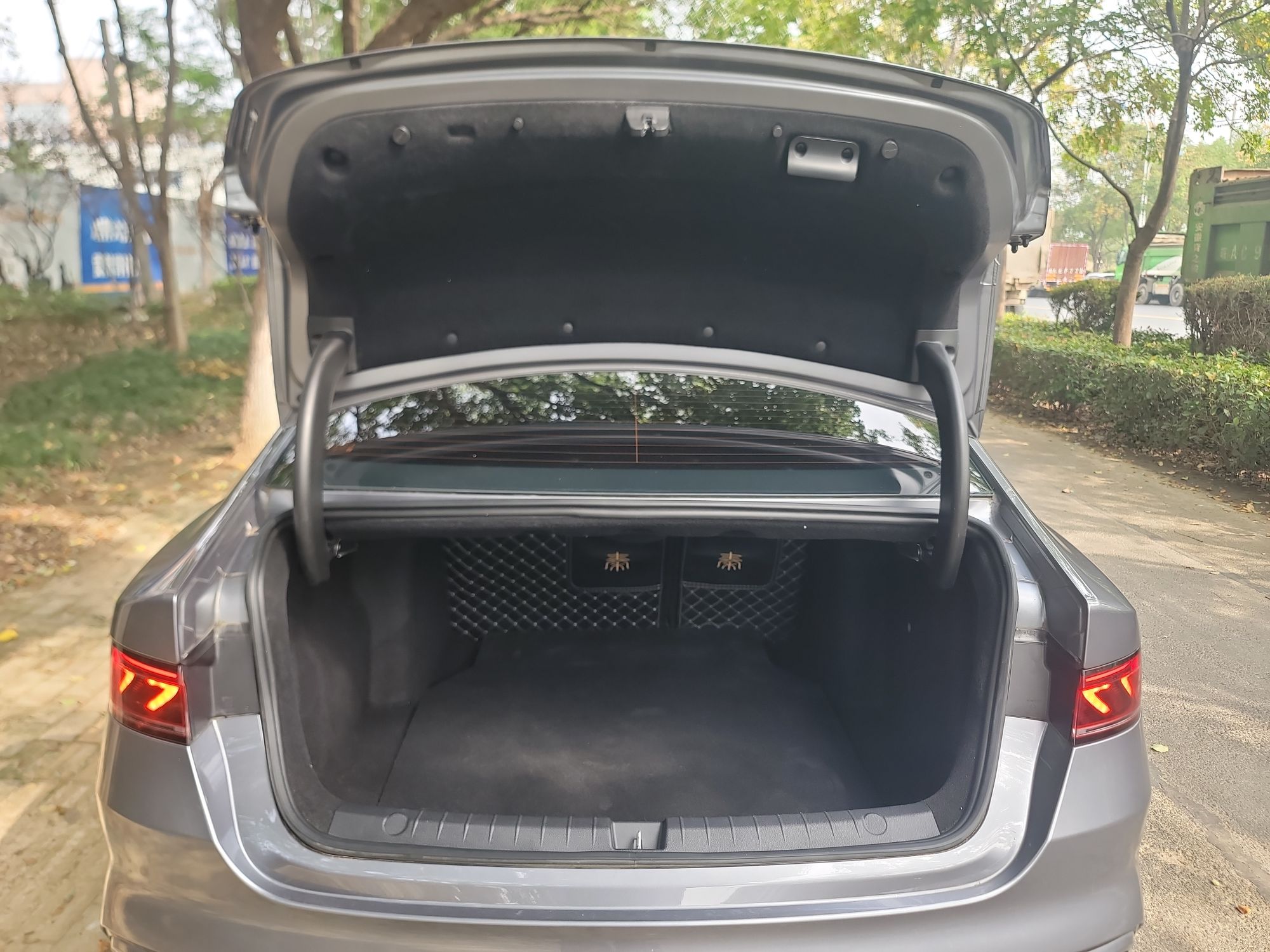 比亚迪 秦PLUS 2024款 荣耀版 EV 420KM领先型