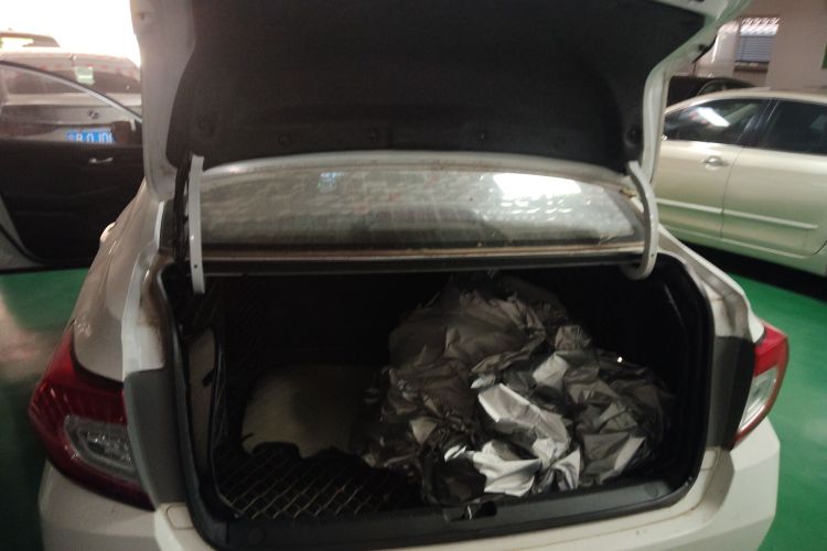 本田 凌派 2019款 180Turbo CVT舒适版 国V机舱底盘23