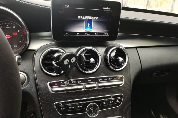 奔驰C级 2018款 C 200 L 运动版 成就特别版局部细节16