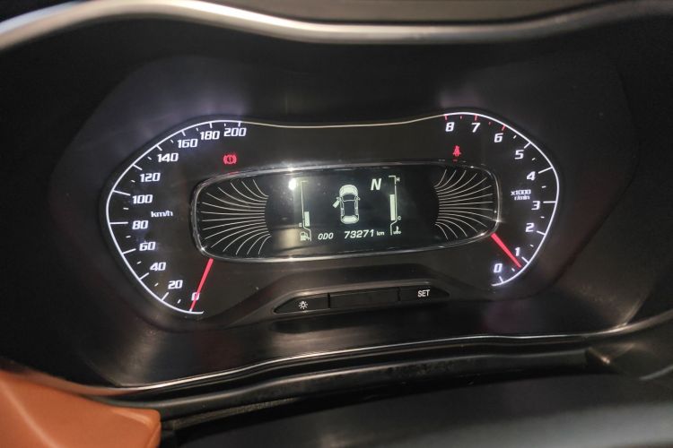 宝骏510 2017款 1.5L 自动豪华型中控内饰14