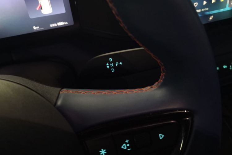 比亚迪 海鸥 2025款 智驾版 305km 自由版中控内饰18