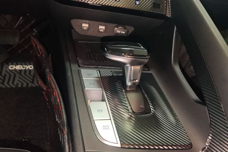 现代 伊兰特 2022款 1.5L CVT LUX尊贵版局部细节18