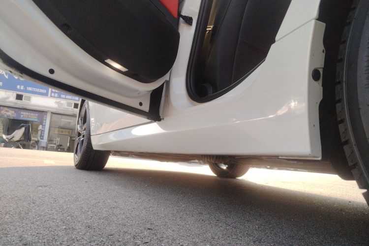 宝马1系 2022款 125i M运动曜夜版局部细节9002