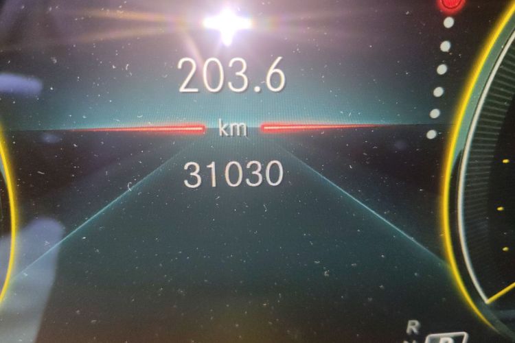 奔驰E级 2021款 E 260 L 4MATIC中控内饰15