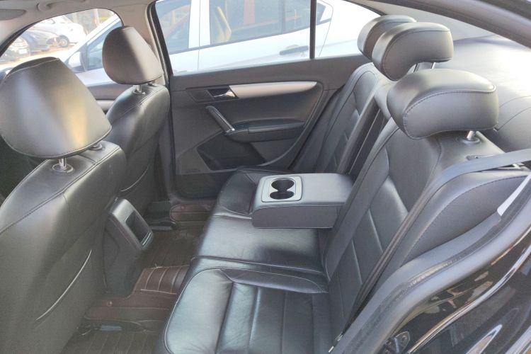 大众 朗逸 2013款 改款经典 1.6L 手动舒适版中控内饰7004