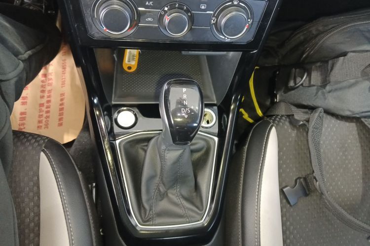 大众 探影 2023款 200TSI DSG 悦智联版中控内饰18