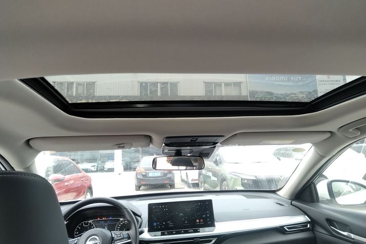 日产 天籁 2022款 2.0T XL 进享版中控内饰22