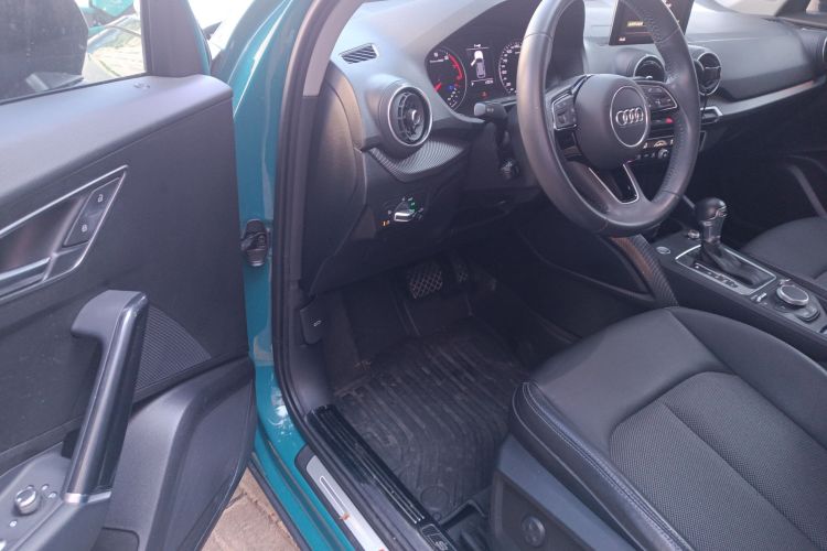 奥迪Q2L 2020款 35 TFSI 时尚动感型中控内饰7003