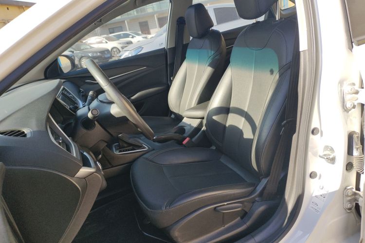 别克 英朗 2021款 改款 典范 1.5L 自动精英型局部细节19