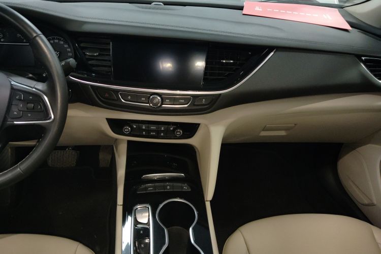 别克 君威 2020款 552T 精英型中控内饰16