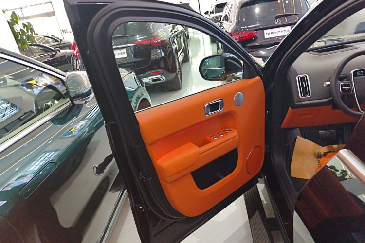 理想汽车 理想L9 2024款 Ultra中控内饰7007