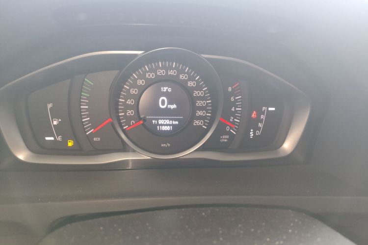 沃尔沃S60 2015款 S60L 2.0T 智远版中控内饰14