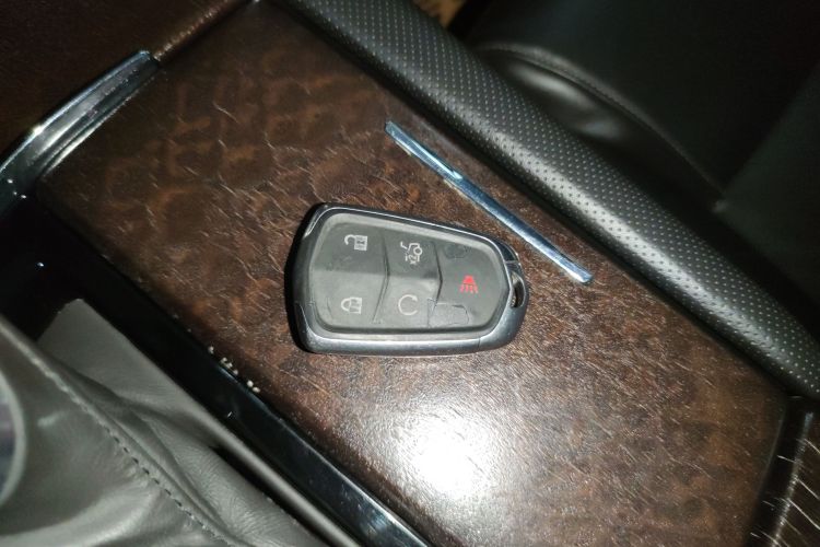 凯迪拉克XTS 2018款 28T 精英型中控内饰7001