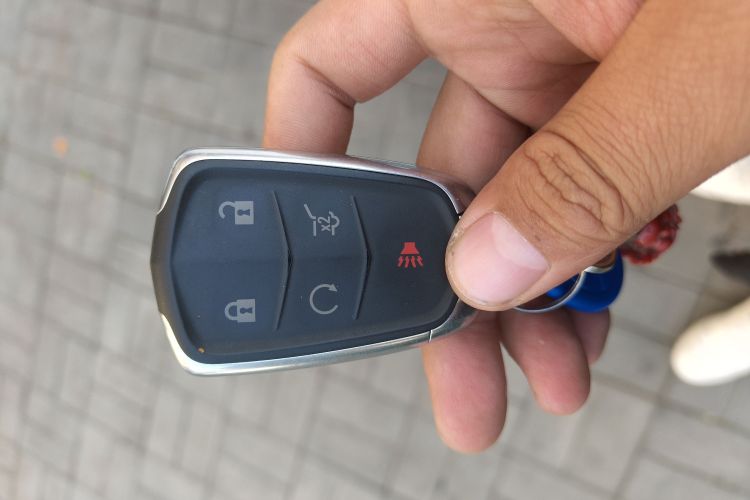 凯迪拉克XT5 2018款 28T 四驱豪华型中控内饰11