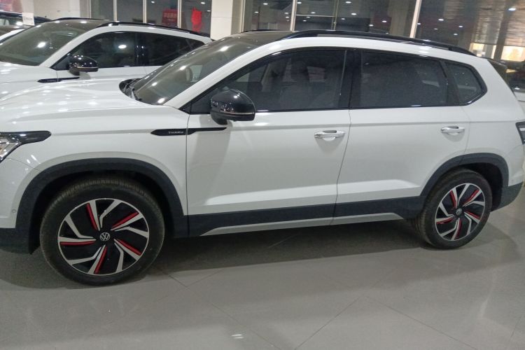 大众 途岳 2024款 300TSI 两驱月尊版车身外观4