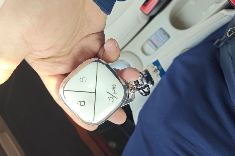 五菱汽车 宏光MINIEV 2025款 四门版 臻享+款中控内饰11