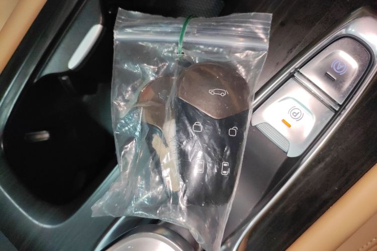 岚图汽车 岚图梦想家 2022款 低碳版 想+智驾包中控内饰7001