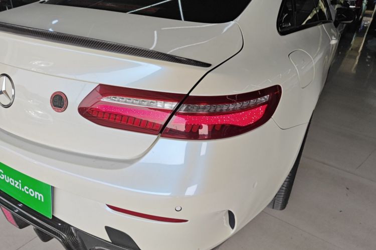 奔驰E级(进口) 2019款 E 200 轿跑车车身外观9