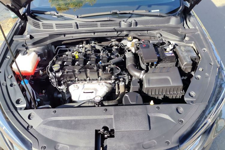 长安 逸动 2021款 PLUS 1.6L GDI 手动精英型机舱底盘24