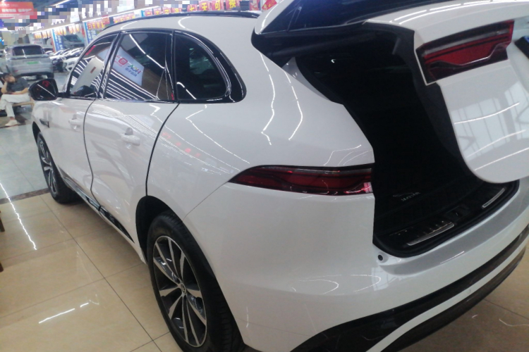 捷豹F-PACE 2024款 P250 R-Dynamic SE车身外观6003