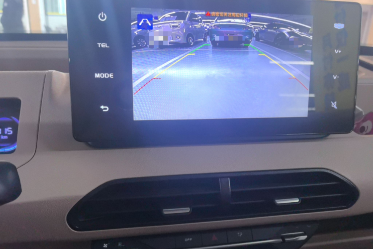 吉利银河 2024款 熊猫mini 200km 耐力熊中控内饰16