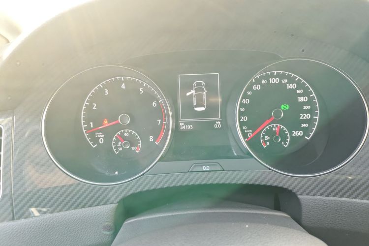 大众 高尔夫·嘉旅 2018款 2周年纪念版 280TSI 自动豪华型局部细节14