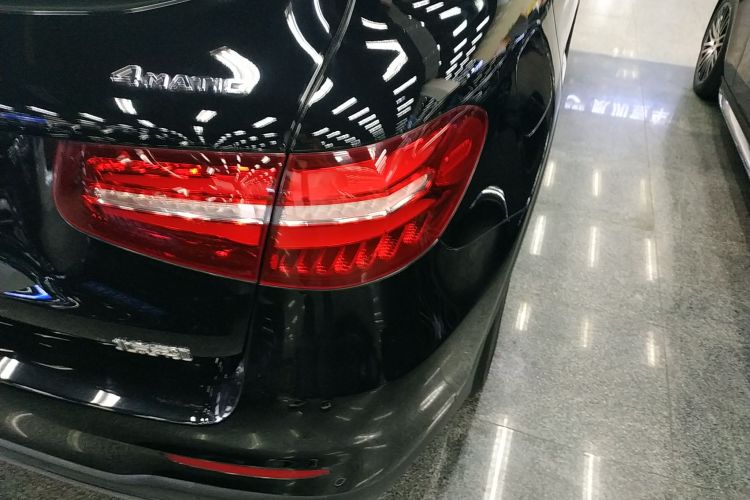 奔驰GLC 2019款 GLC 260 L 4MATIC 豪华型车身外观9