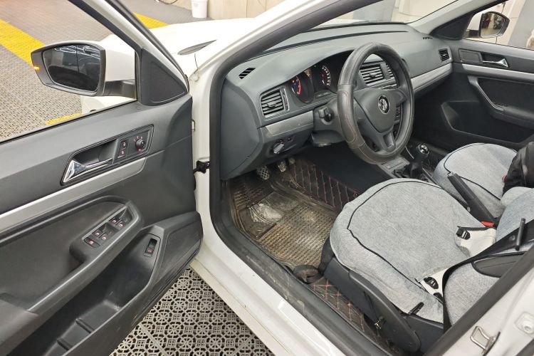 大众 朗逸 2015款 1.6L 手动风尚版中控内饰7003