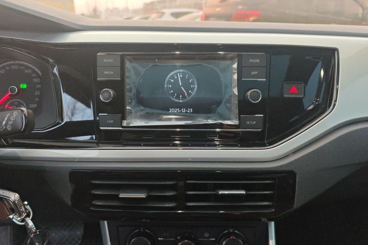 大众 Polo 2019款 Plus 1.5L 自动炫彩科技版中控内饰16