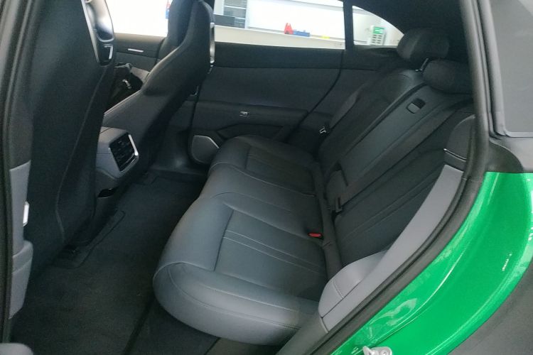 小米汽车 小米YU7 2025款 超长续航后驱版中控内饰7004