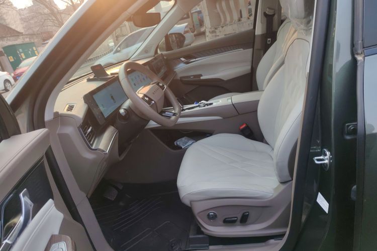 荣威RX9 2023款 2.0T 两驱优享版中控内饰19