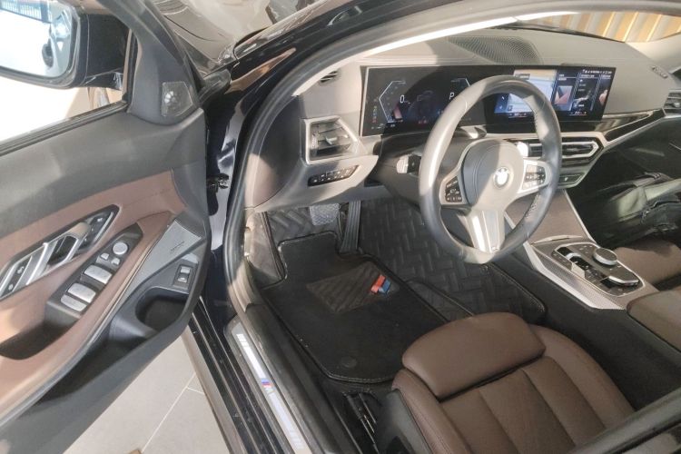 宝马3系 2023款 325Li M运动曜夜套装中控内饰20