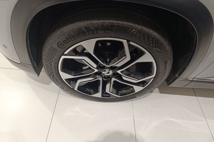 蔚来ES8 2020款 415KM 签名版 六座版车身外观6007