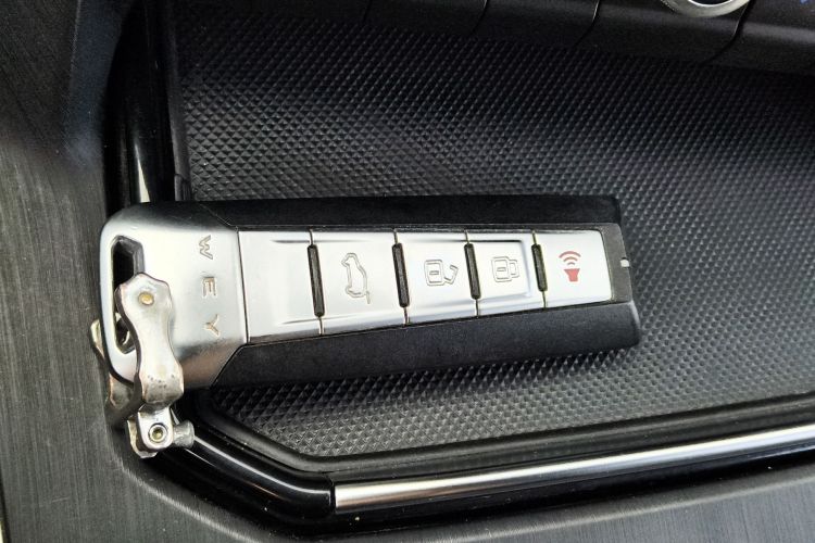 魏牌 VV5 2017款 2.0T 超豪型中控内饰11