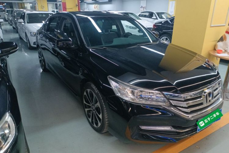 本田 雅阁 2015款 3.0L VTI 尊贵版车身外观3