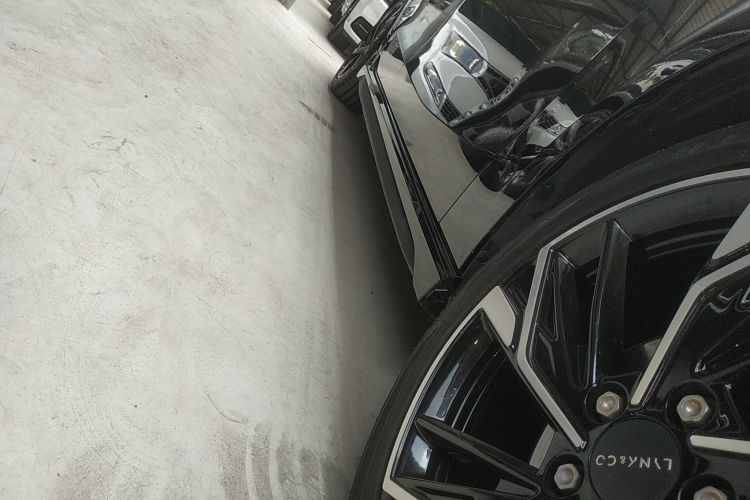 领克03 2023款 2.0TD DCT劲Pro机舱底盘29