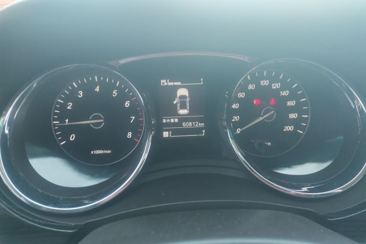 宝骏730 2016款 1.5L 手动豪华型 7座局部细节14