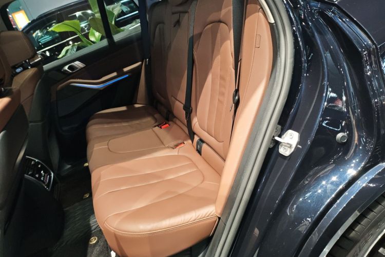 宝马X5(进口) 2021款 改款 xDrive40i 尊享型 M运动套装中控内饰21