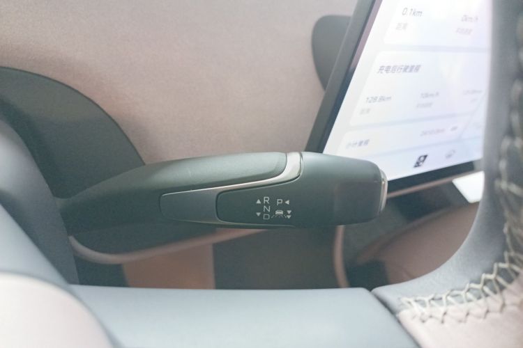 红旗天工05 2025款 750智选版局部细节18