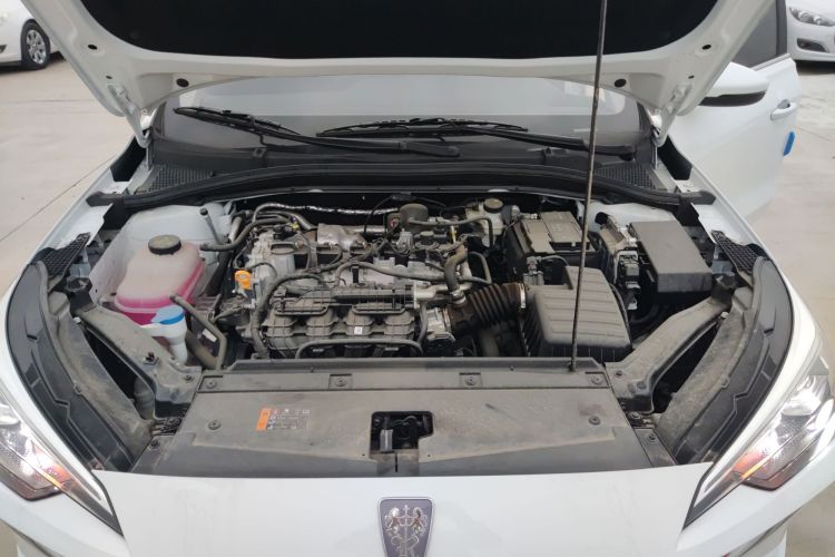 荣威i5 2023款 1.5L CVT豪华版机舱底盘24