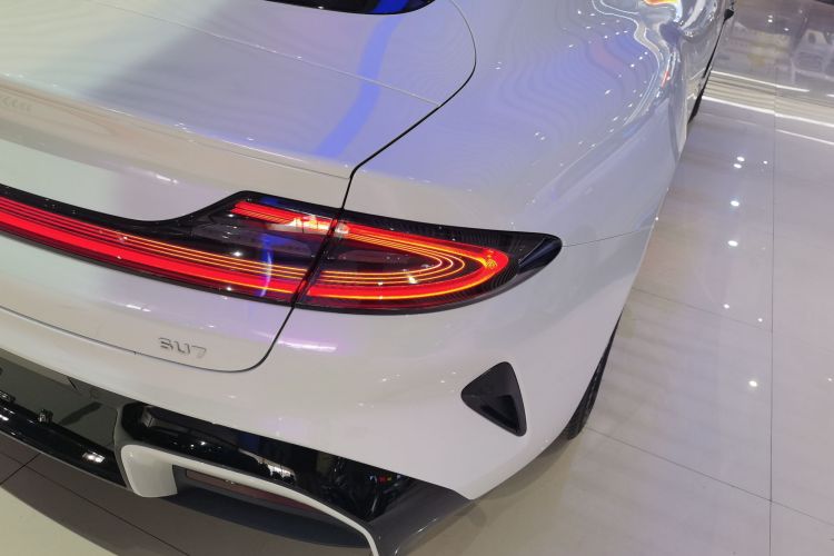 小米汽车 小米SU7 2024款 后驱超长续航高阶智驾Pro版车身外观9