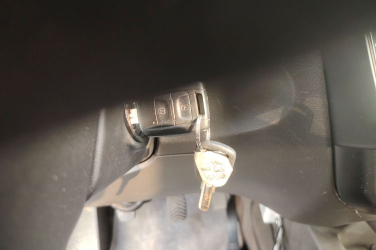 五菱汽车 五菱荣光V 2018款 1.5L标准型中控内饰11